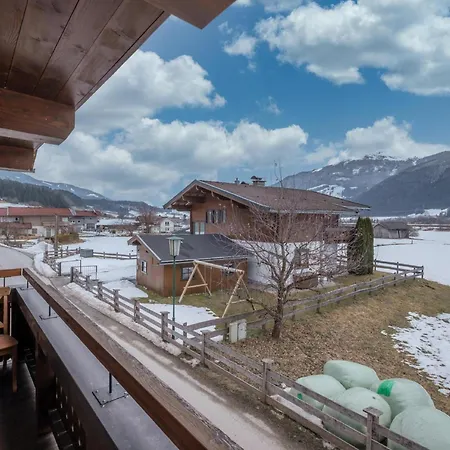 Semesterbostad Kitzbueheler Alpen Xl *